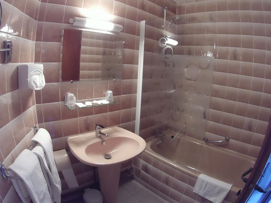 Boustigue Hotel Корп Экстерьер фото