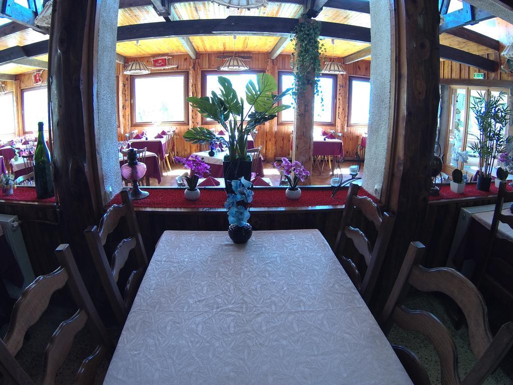 Boustigue Hotel Корп Экстерьер фото