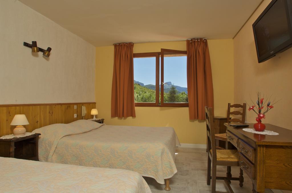 Boustigue Hotel Корп Экстерьер фото